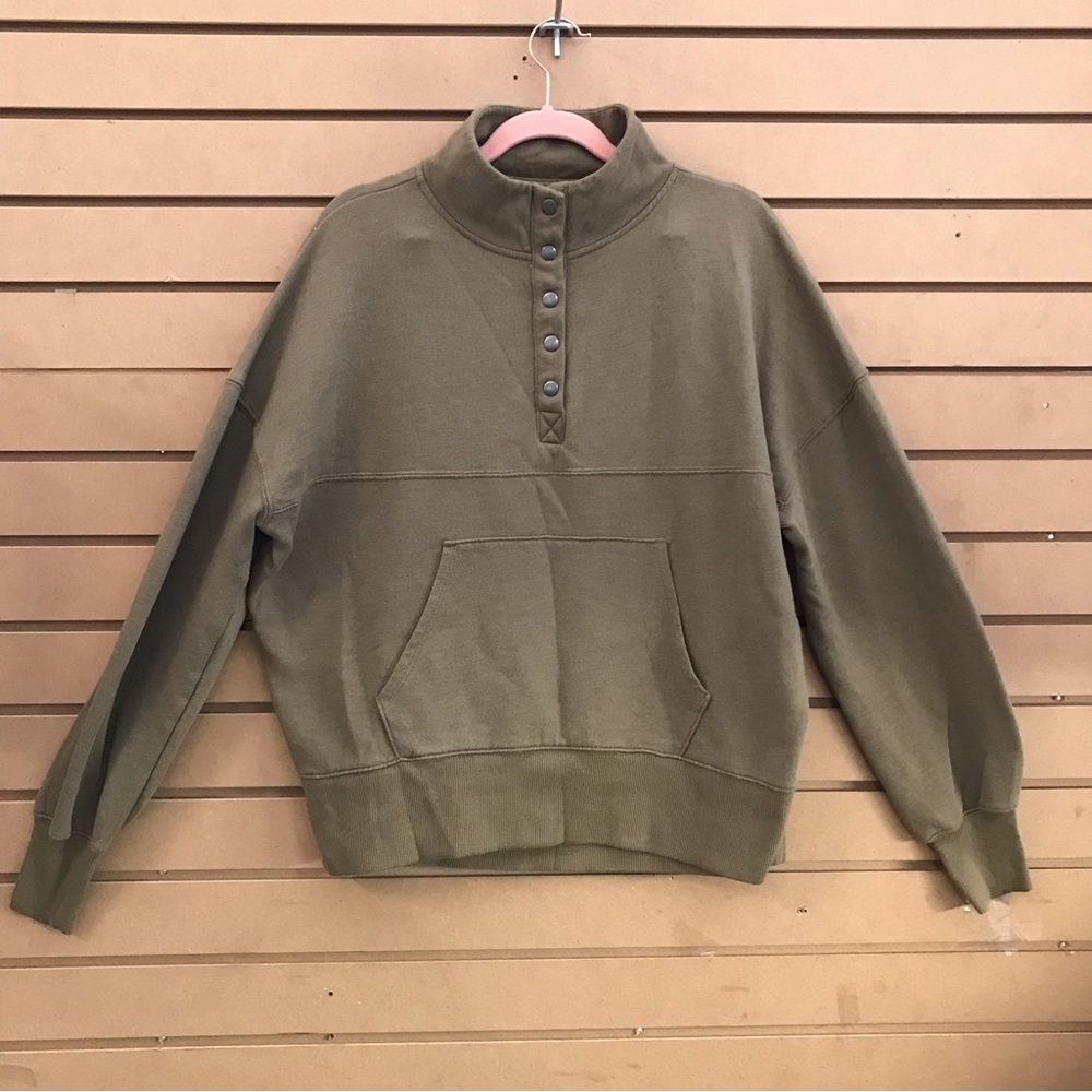 So mens green longsleeve 1/4 buttom v neck  sweater size medium